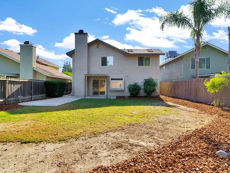 6733 N Warren Ave — Photo 31