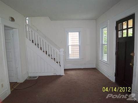 4th image of 47 E Archwood Ave