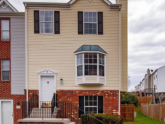 2nd image of 300 Westminster Ln