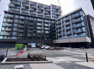 3006 William Cutmore Blvd #409, Oakville, ON L6H 3S3