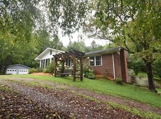 300 Buddy Gap Rd, Otto, NC 28763