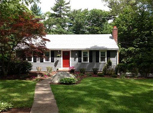 1st image of 121 Tower Hill Dr