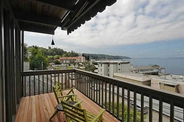 West facing top floor deck deck.