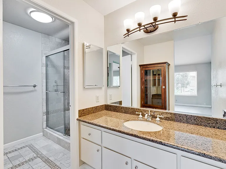6651 Bunker Hill Ct — Photo 18