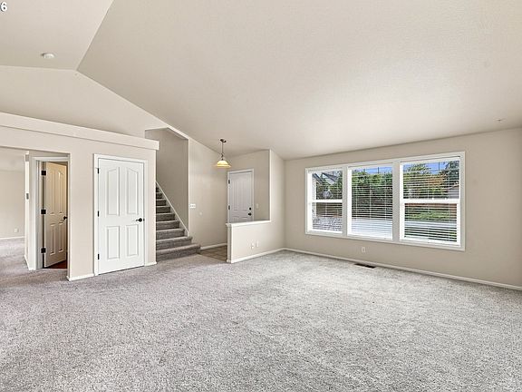 4th image of 25335 Trinity St