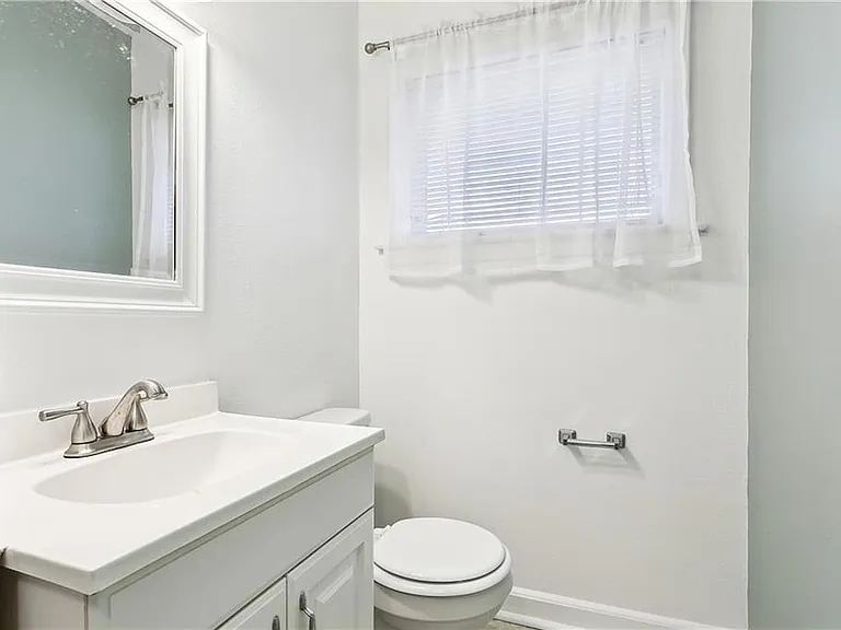1100 Brockenbraugh Ct — Photo 16