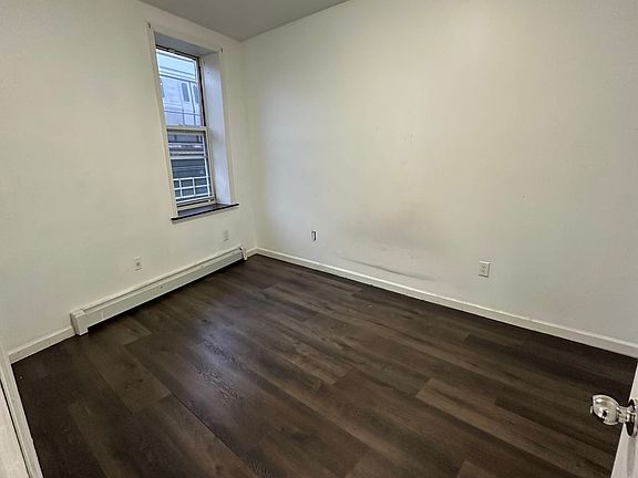 2nd image of 11523 Jamaica Ave Floor 2