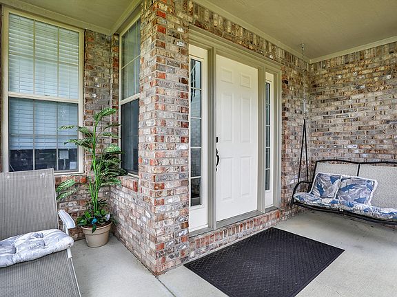 4th image of 1911 Breman Ln