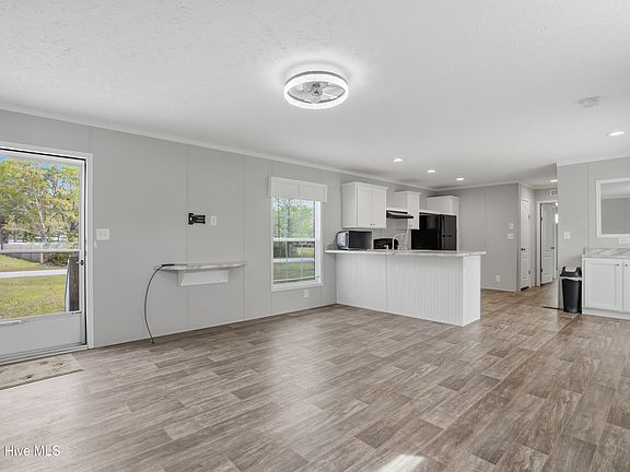 2nd image of 203 Hadnot Drive