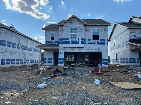 125 Avery Dr, Stephens City, VA 22655