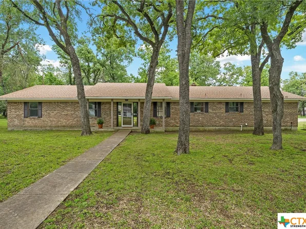 748 Goetz Rd, Cameron, TX 76520