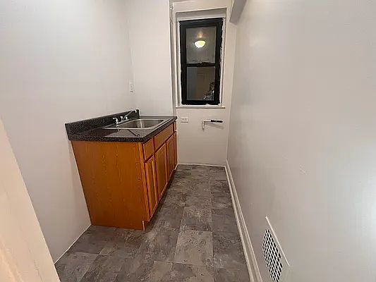 2nd image of 985 Ocean Ave APT 3E