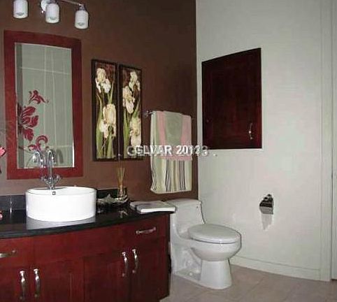 3rd image of 4585 Dean Martin Dr Unit 203