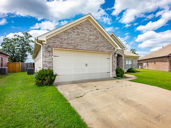 3rd image of 8917 Meadow Gardens Cir