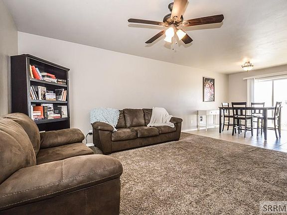 2nd image of 2987 Janessa Ln