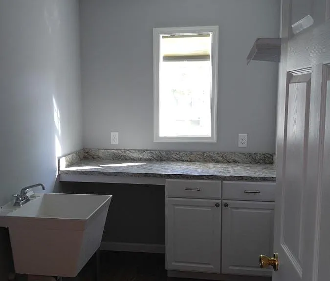 436 W Mount Vernon St — Photo 6