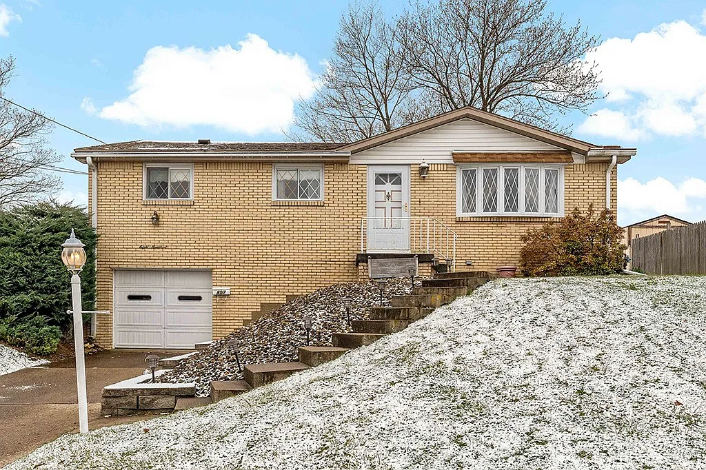 807 Westbury Rd photo 1