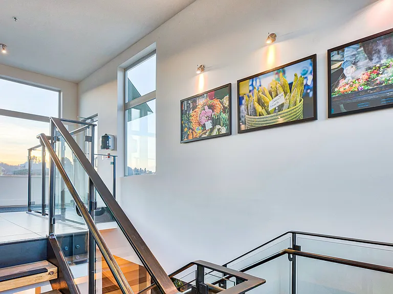 Angeline Apartments — Photo 17