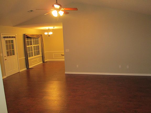 Open living & dinning rooms