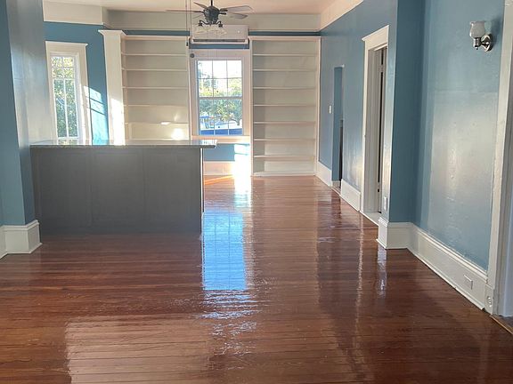4th image of 5665 Rosemary Pl