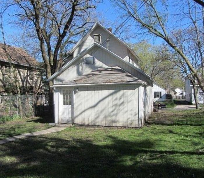2nd image of 22 Quimby St NE