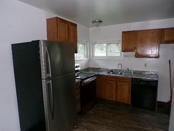 3rd image of 1332 Bluff Ave