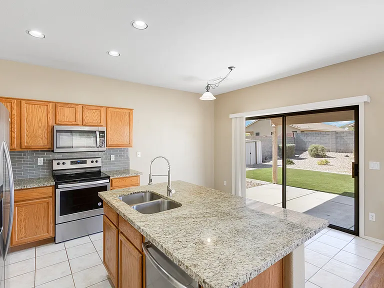 6602 W Honeysuckle Dr — Photo 16
