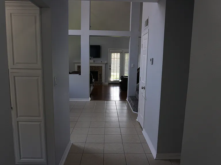 6825 Bellehaven Dr — Photo 8