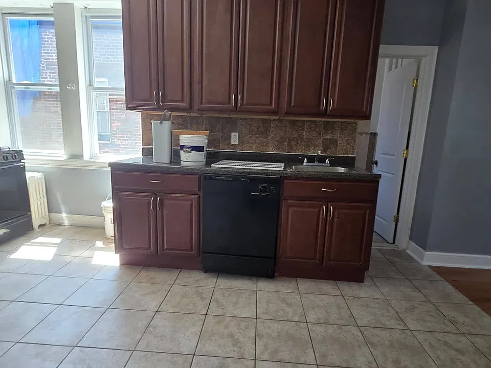 402 Avenue C #7