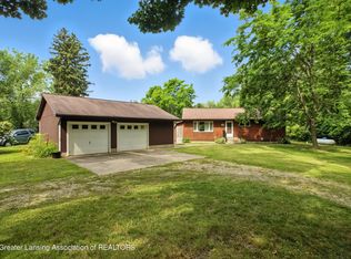 16106 Peacock Rd, Haslett, MI 48840