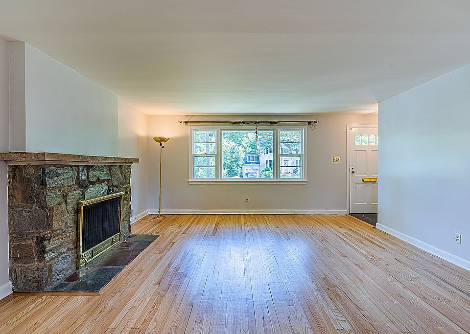 1st image of 57 Lakewood Ave