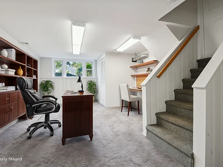 990 Washington Ave — Photo 20