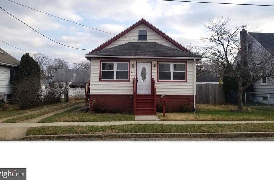 1st image of 843 Woodland Ave