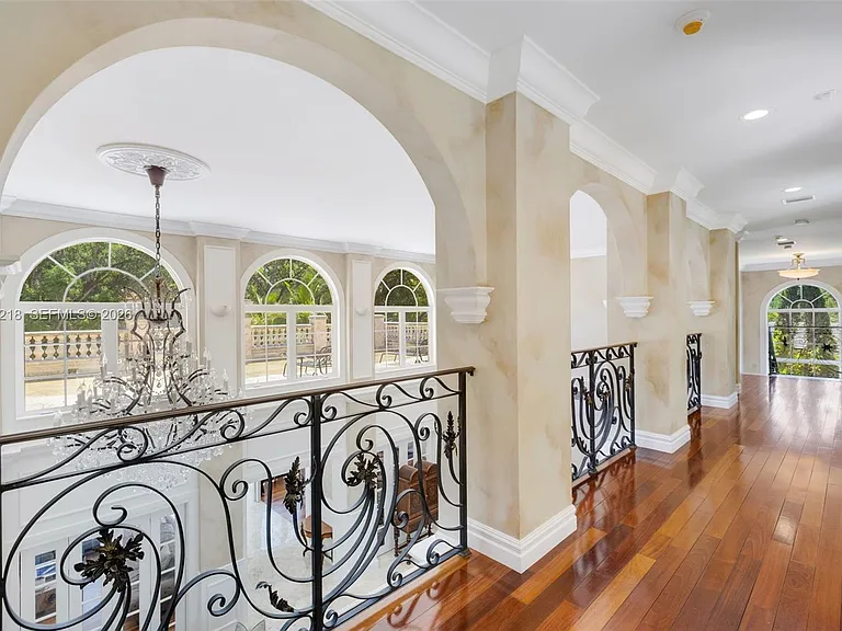 6905 SW 75th Ave — Photo 50