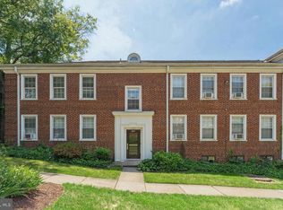 2813 31st St SE APT A520, Washington, DC 20020