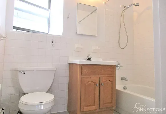 Rented by City Connections Realty | media 17