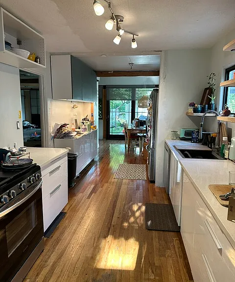 3006 Franciscan St NE — Photo 10