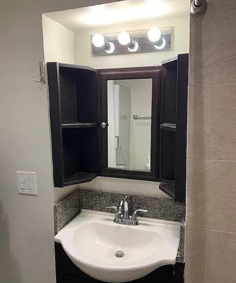 24441 University Ave #B — Photo 4