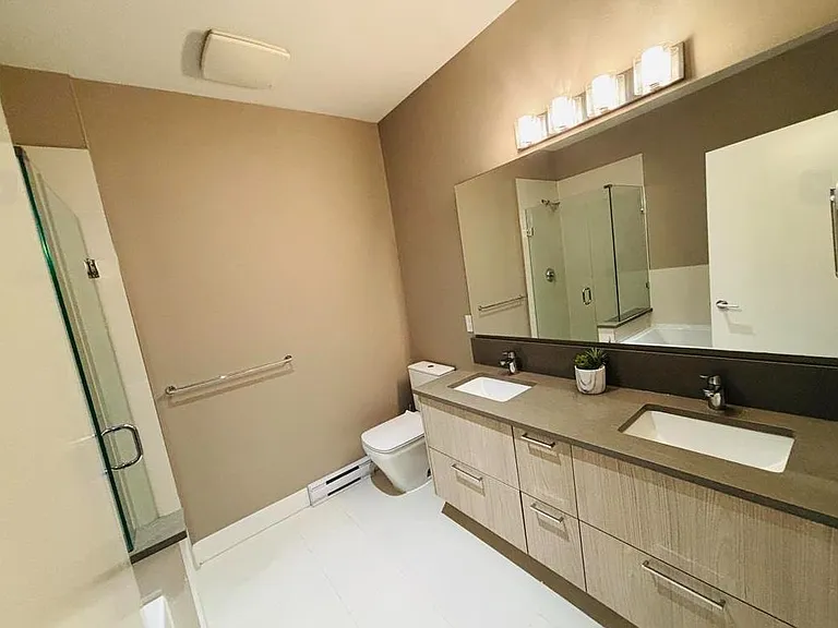 5122 Canada Way #7 — Photo 8
