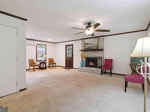 5th image of 3040 Land Rd