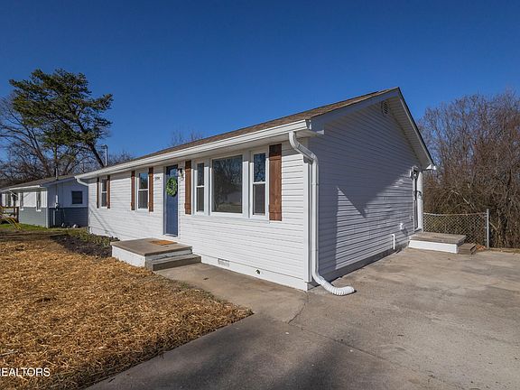 4th image of 3304 Barbury Ln