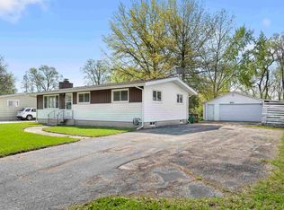 922 Central Ave, Evansdale, IA