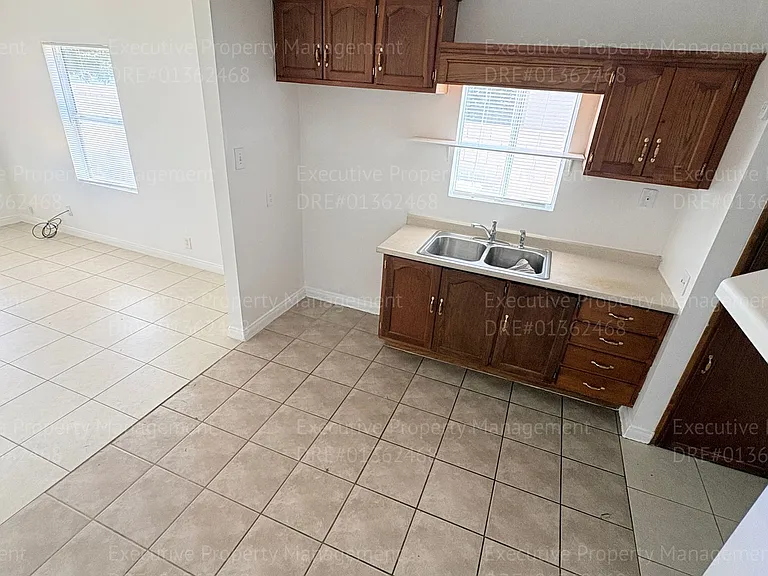 3501 L St — Photo 16