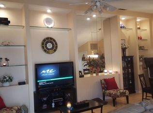 9132 Sun Terrace Cir APT B, Palm Beach Gardens, FL 33403