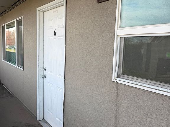 2nd image of 1813 M St APT 6