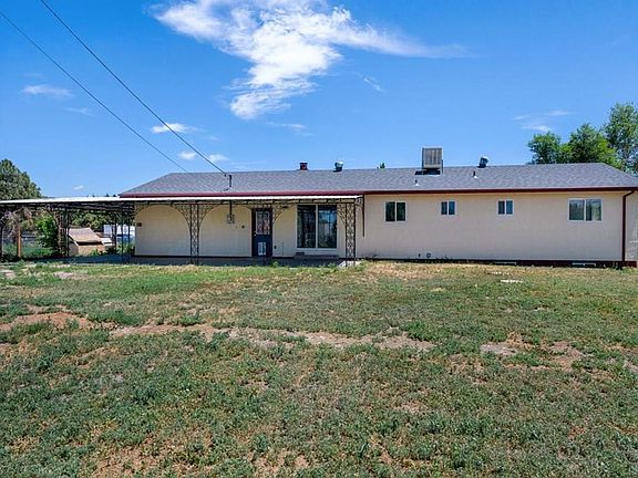 3rd image of 981 Tamarack Cir
