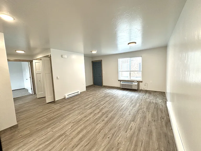 3189 Queen Anns St #2 — Photo 4