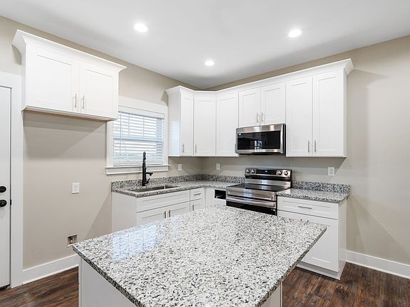 5th image of 1346 Unity Dr NE