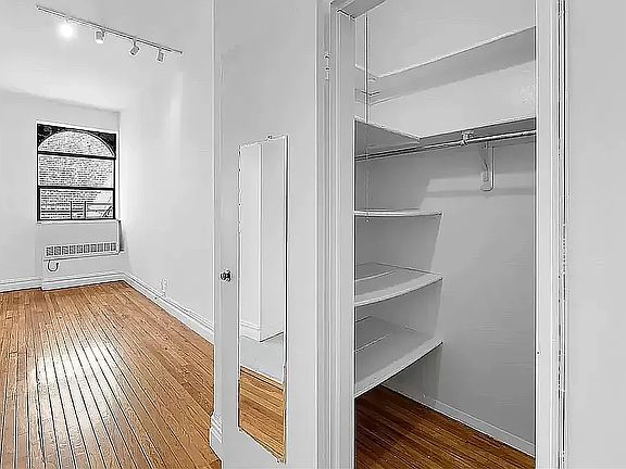 4th image of 154 W 70th St APT 5K