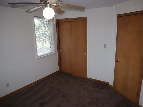 4th image of 30438-30446 Euclid Ave #38-202